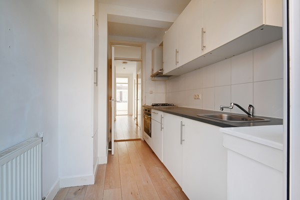 Medium property photo - Velpsestraat 107, 2573 SG Den Haag